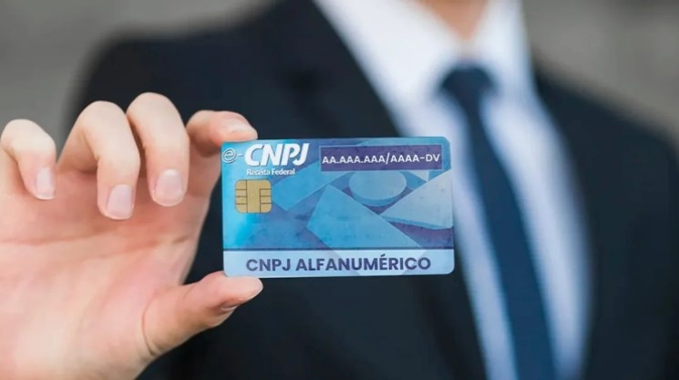 Notícia: Empresas têm até domingo para adaptar sistemas ao novo CNPJ alfanumérico