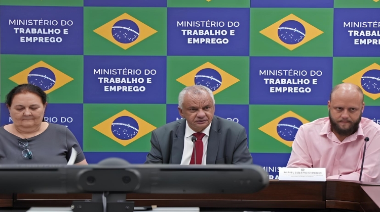 Notícia: Caged registra criação de 165,8 mil empregos formais em agosto